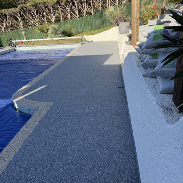 plage piscine revetement